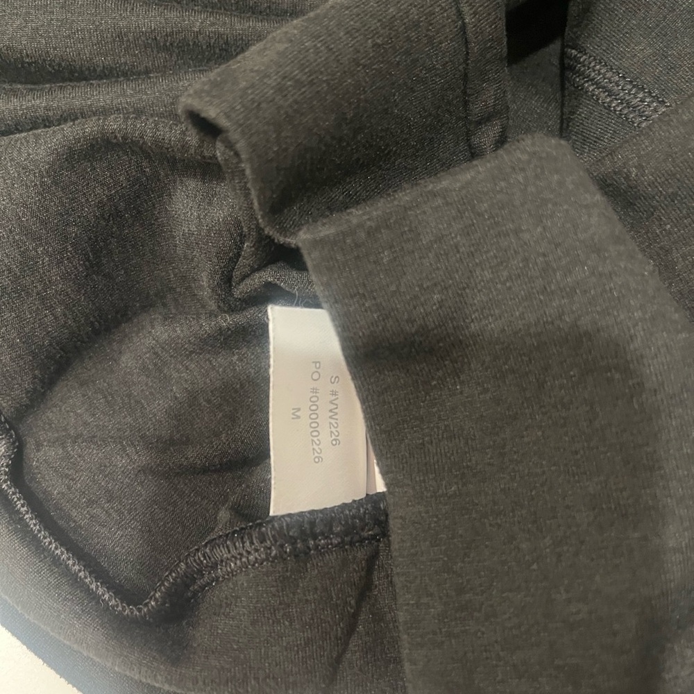 VUORI  HALO ESSENTIAL HODDIE IN BLACK HEATHER SIZE M - Picture 6 of 6